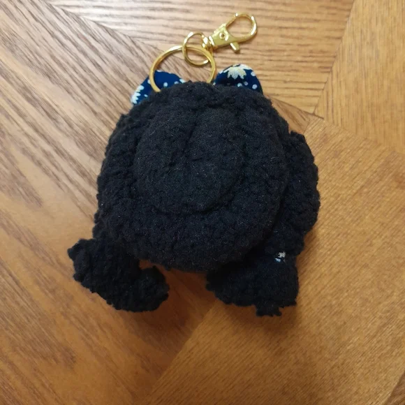 Handcrafted Brown Key Holder with Floral Bow - Picture 2 of 3